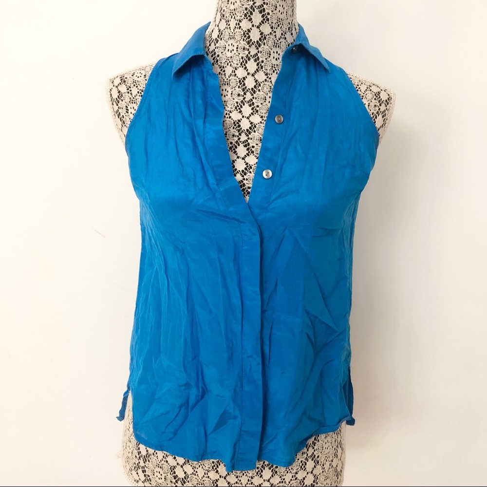Ann Taylor Blue Sleeveless Button Down Petite Top